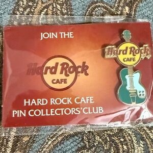 Hard Rock Cafe Green and Gold Guitar Pin Europe